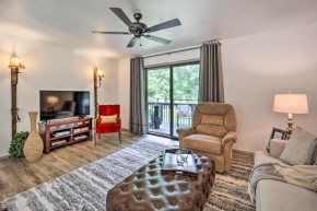 Charming Townhouse with Deck Less Than 1 Mi to Golf!